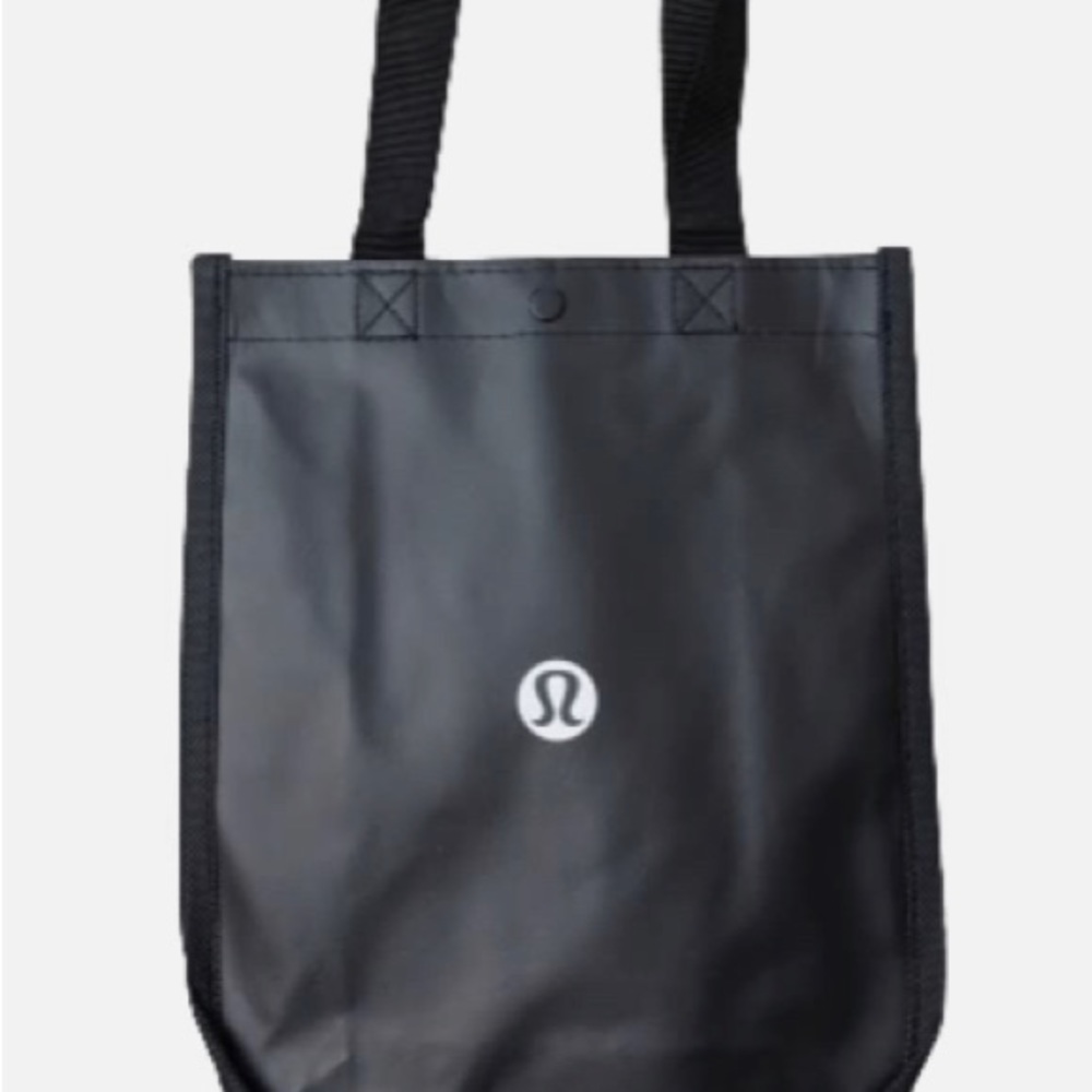 Lululemon Holiday Special Edition bag